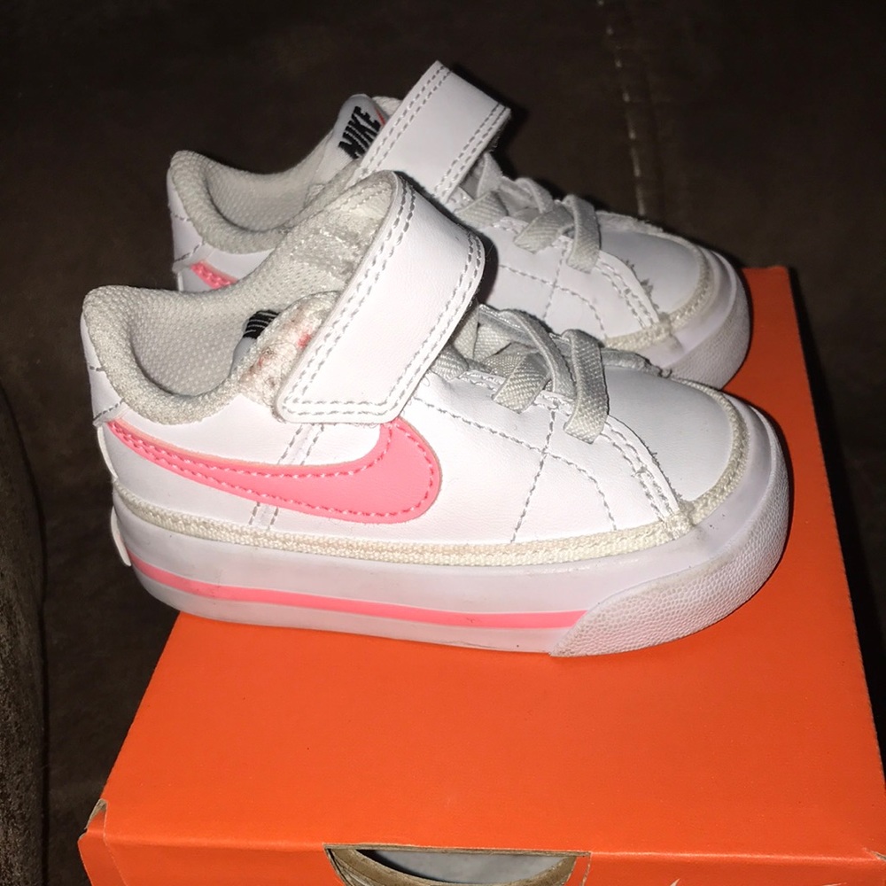 Baby Nike Court Legacy sneakers used but like new